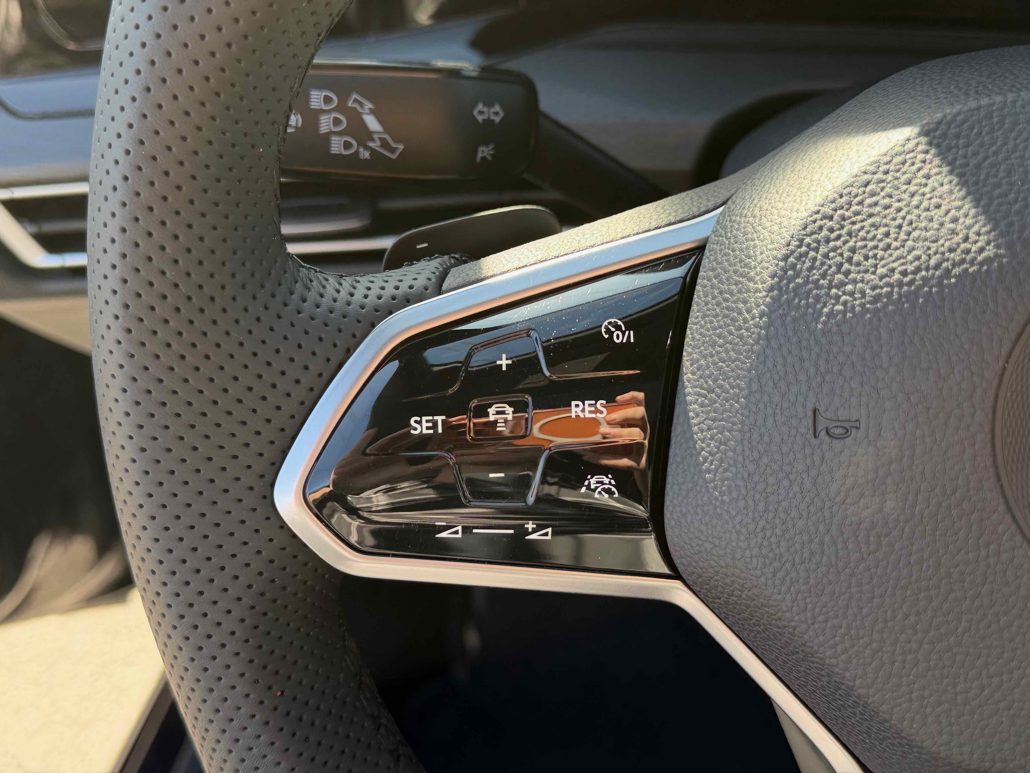 2022 Volkswagen Golf GTI SE