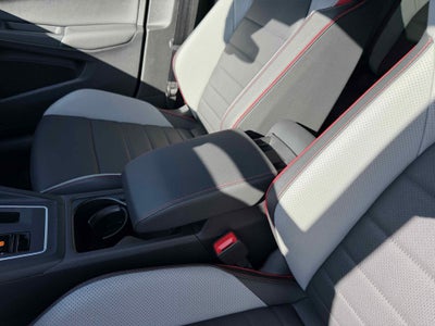 2022 Volkswagen Golf GTI SE