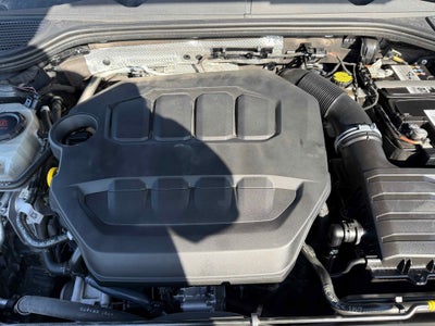 2022 Volkswagen Golf GTI SE