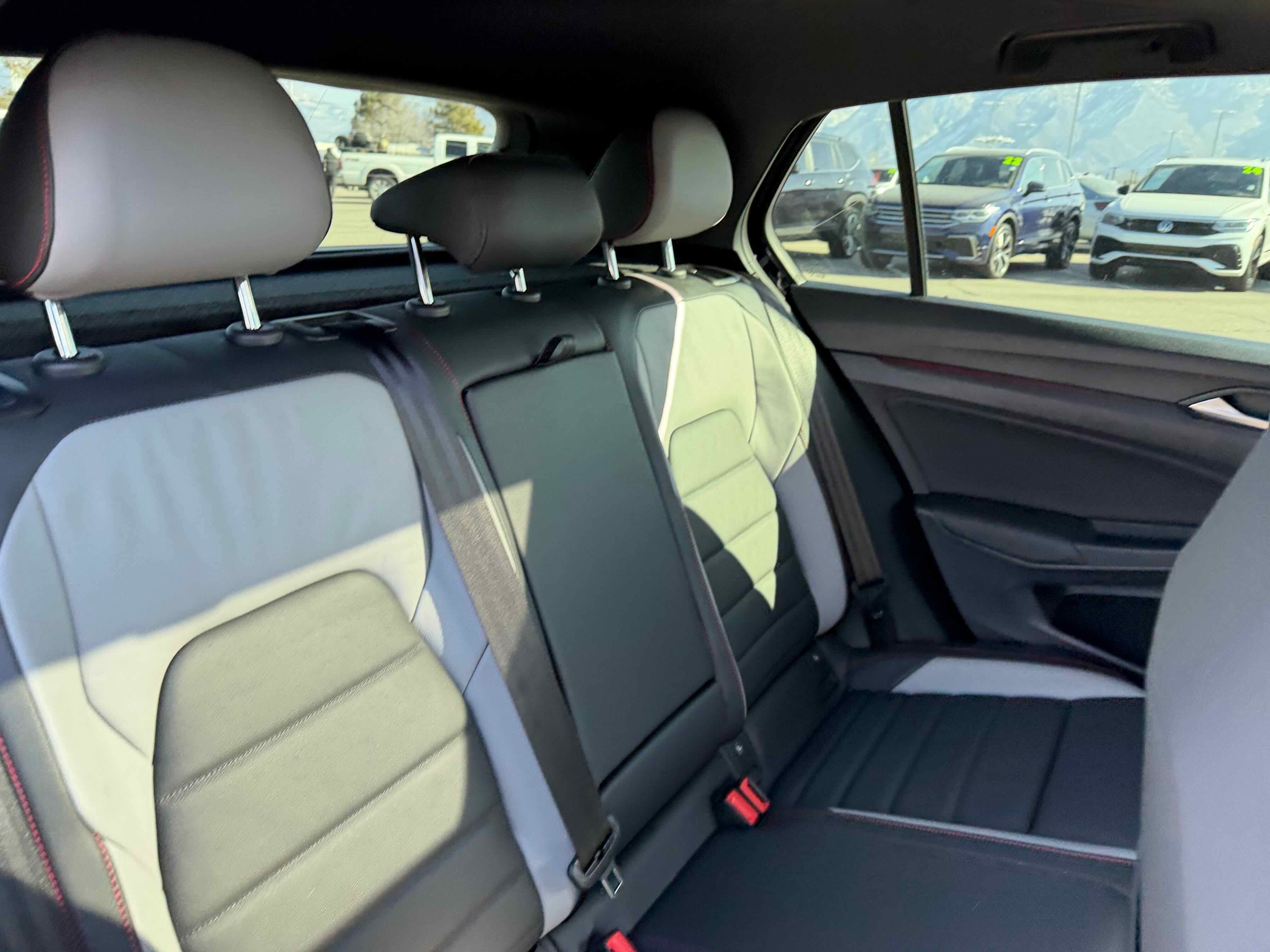 2022 Volkswagen Golf GTI SE