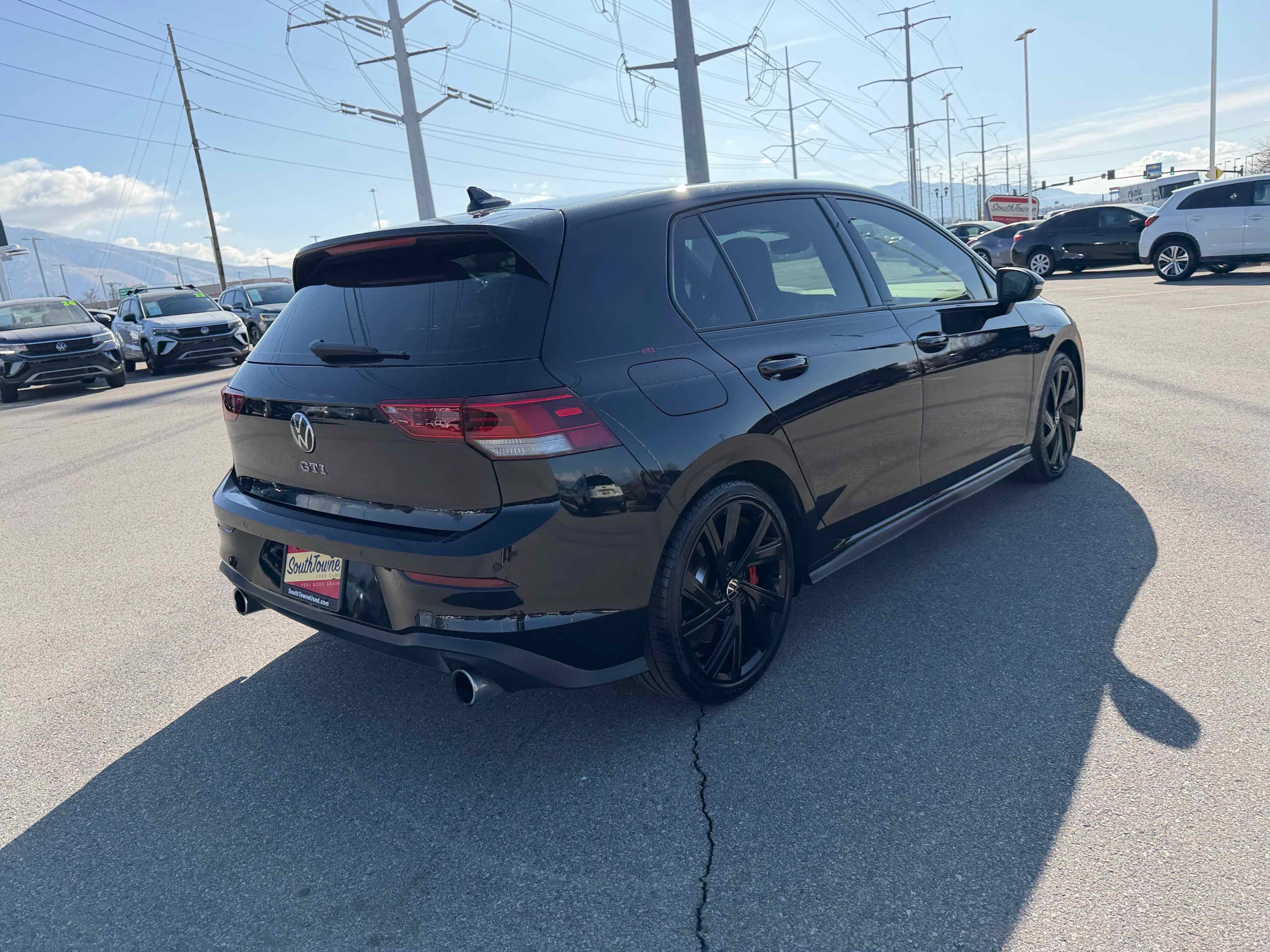 2022 Volkswagen Golf GTI SE