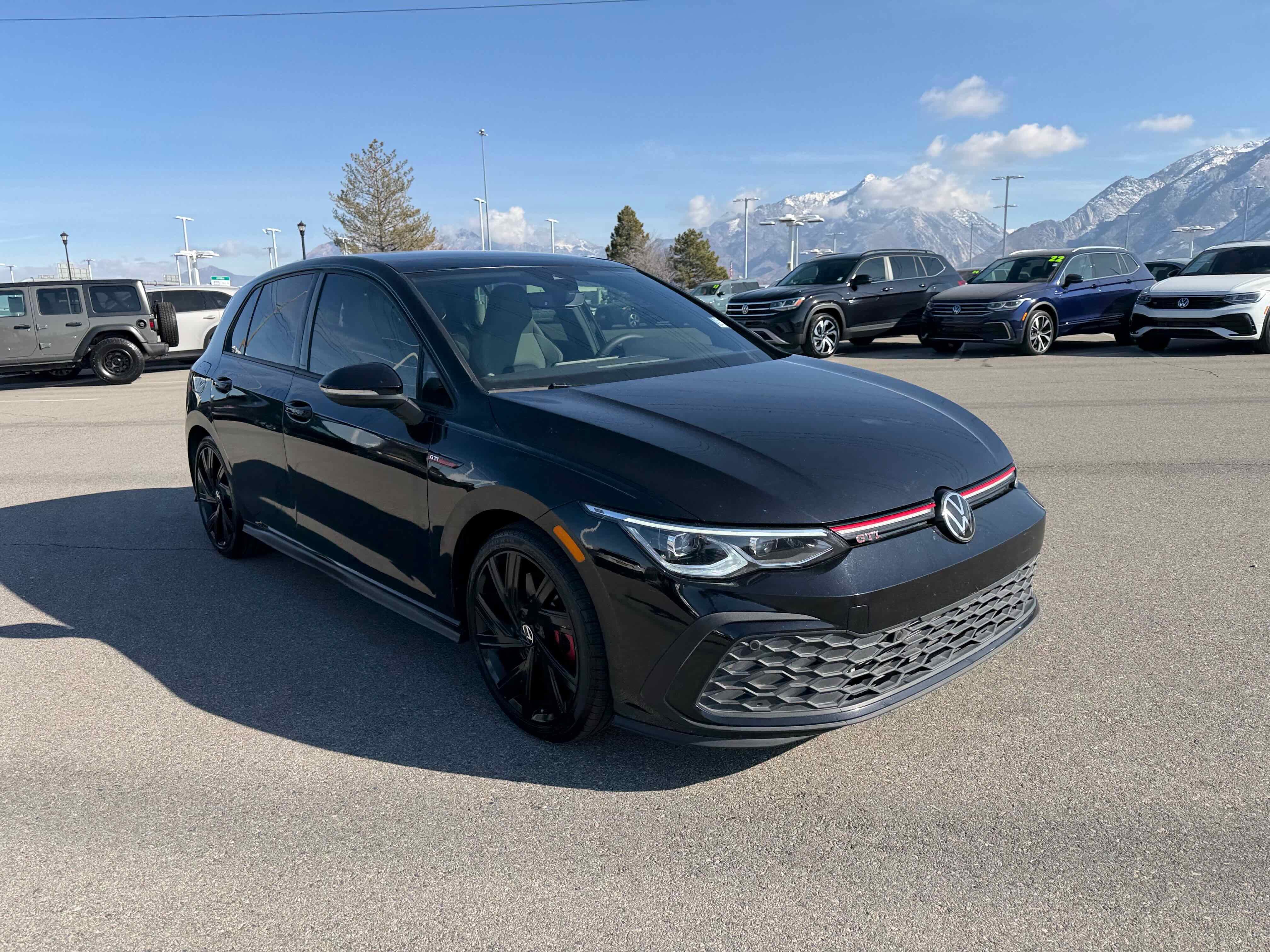 2022 Volkswagen Golf GTI SE