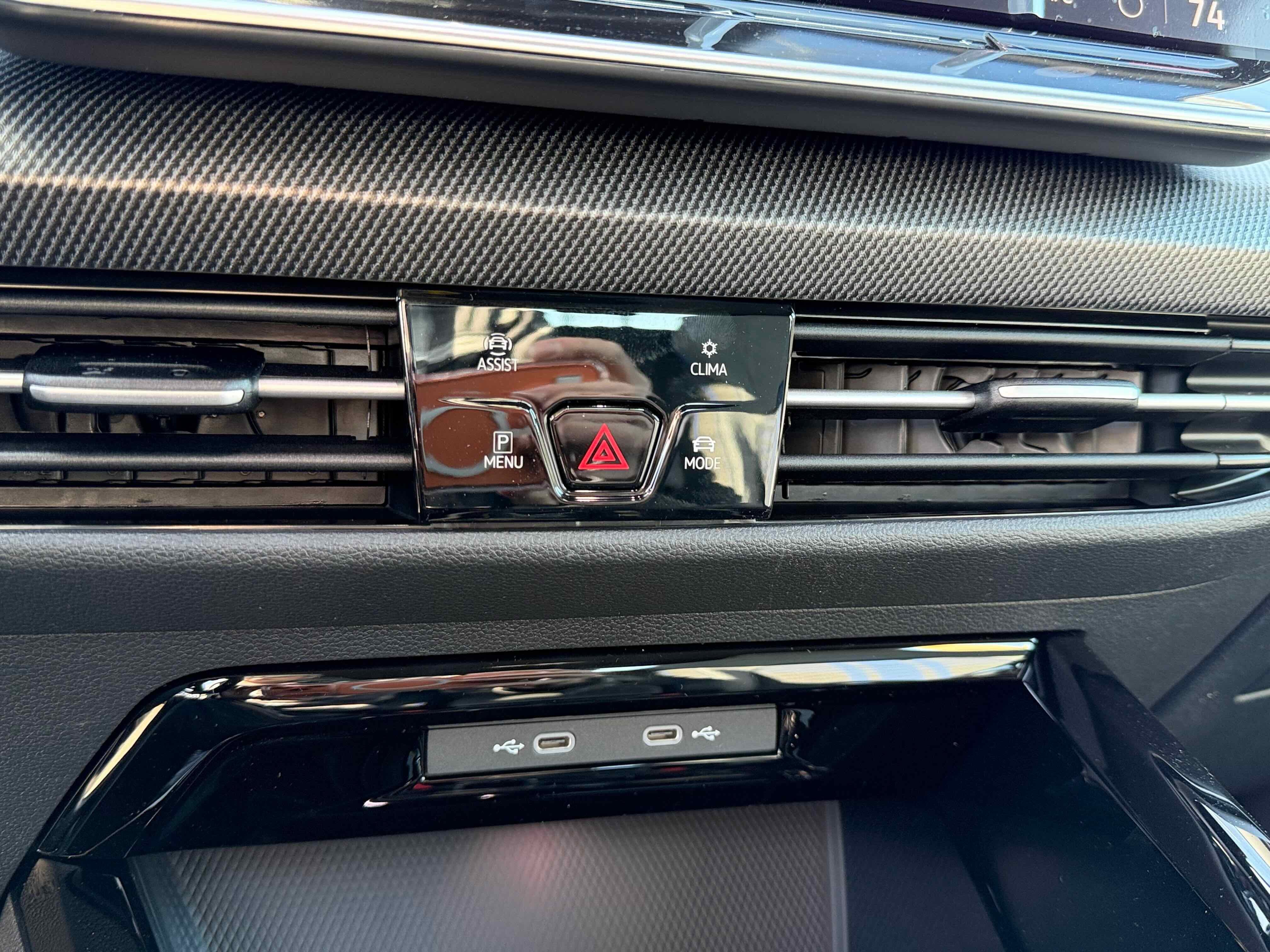 2026 Volkswagen Golf R 2.0T