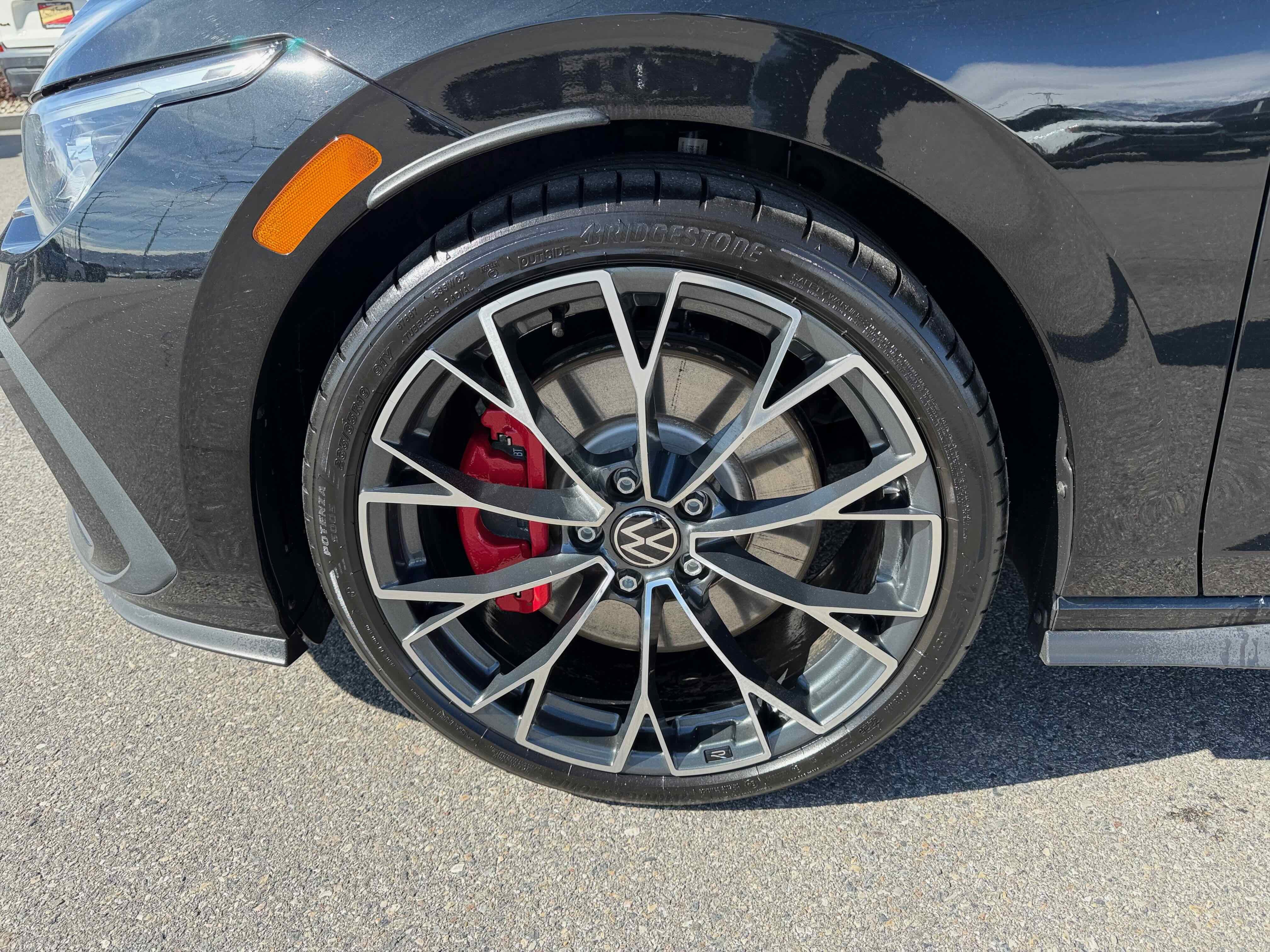 2024 Volkswagen Golf GTI 380 SE