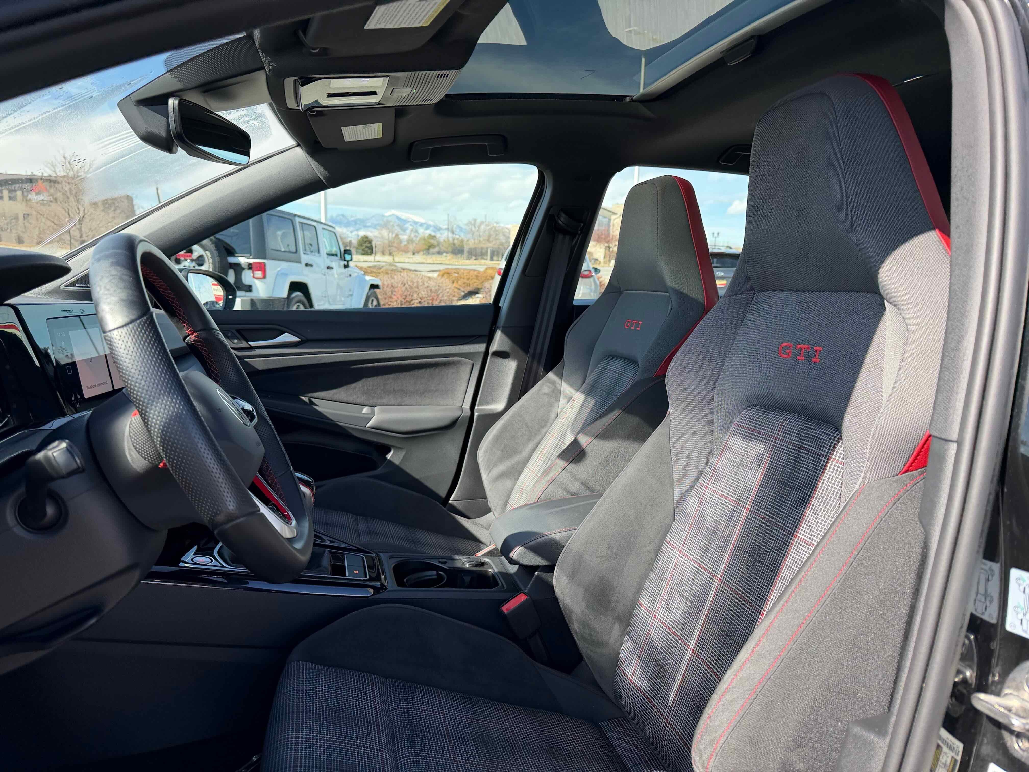 2024 Volkswagen Golf GTI 380 SE