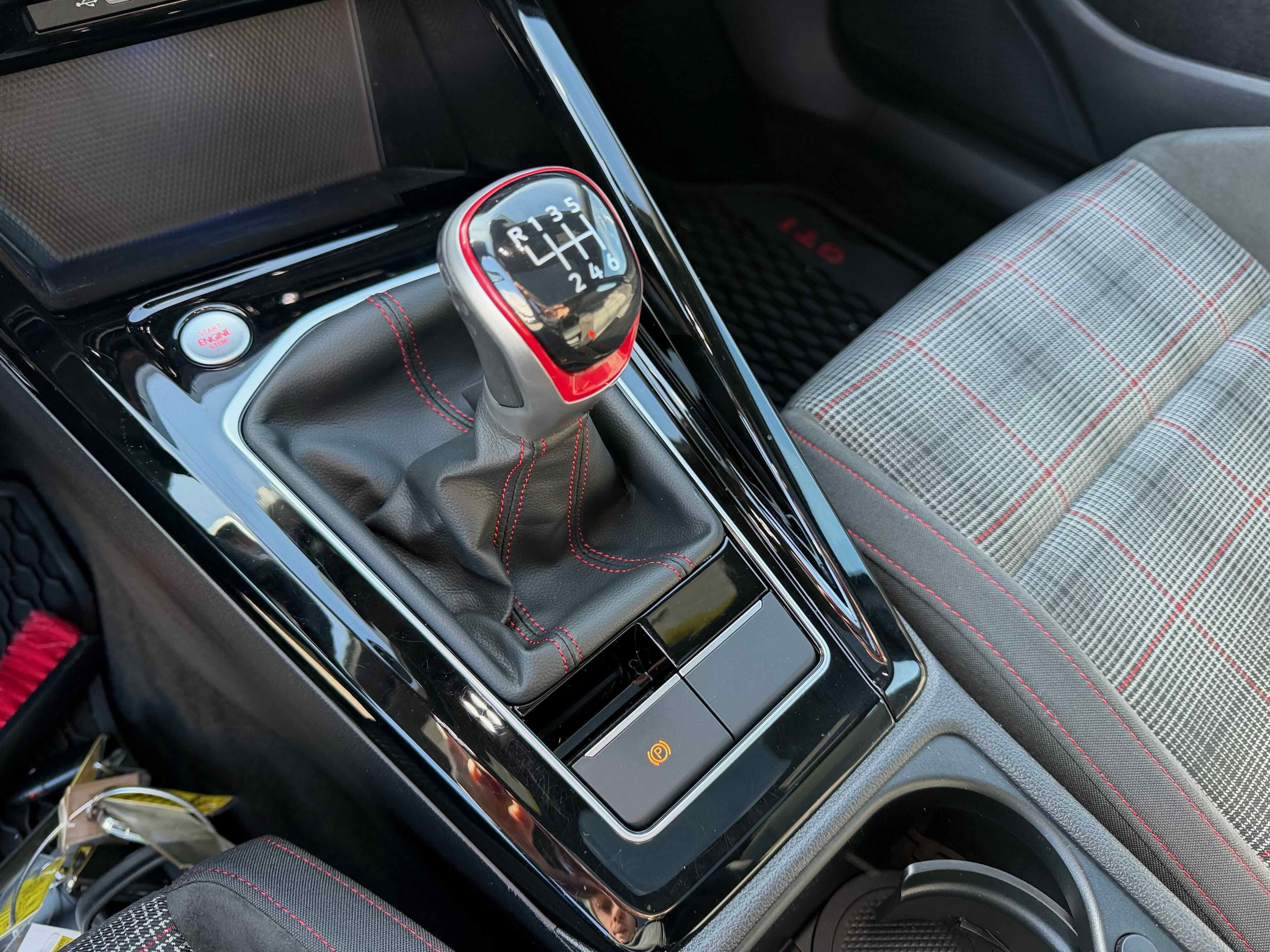 2024 Volkswagen Golf GTI 380 SE