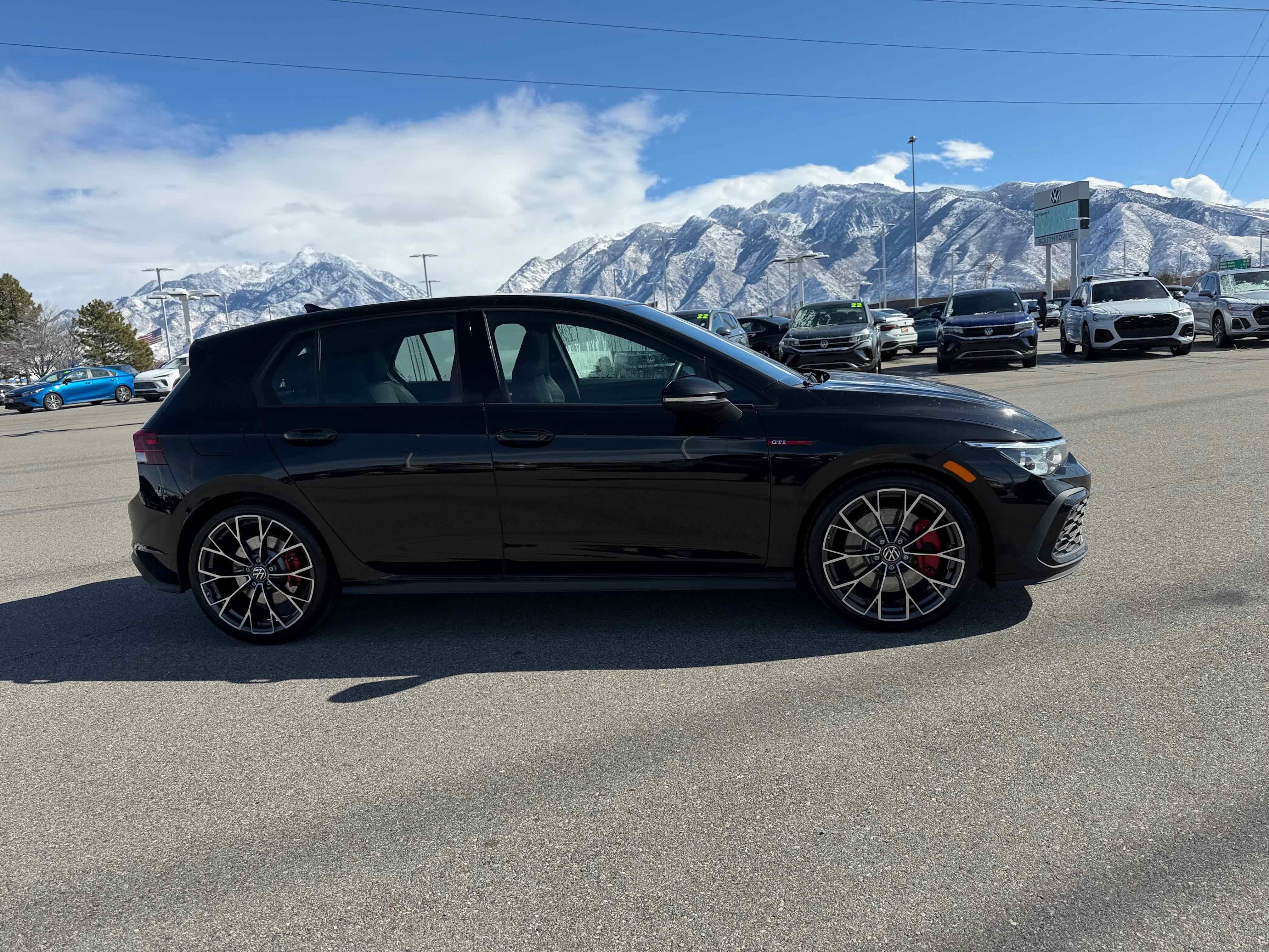 2024 Volkswagen Golf GTI 380 SE