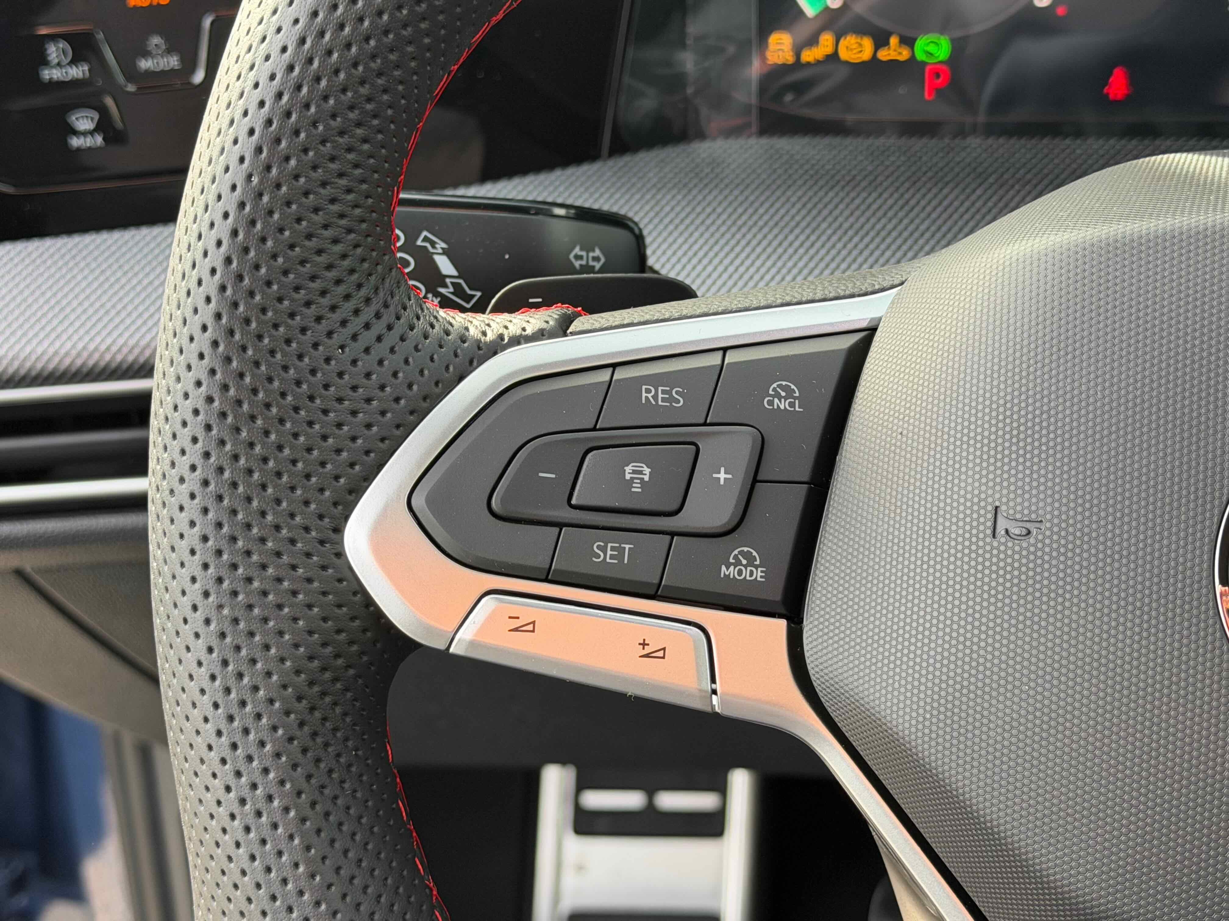 2026 Volkswagen Golf GTI SE