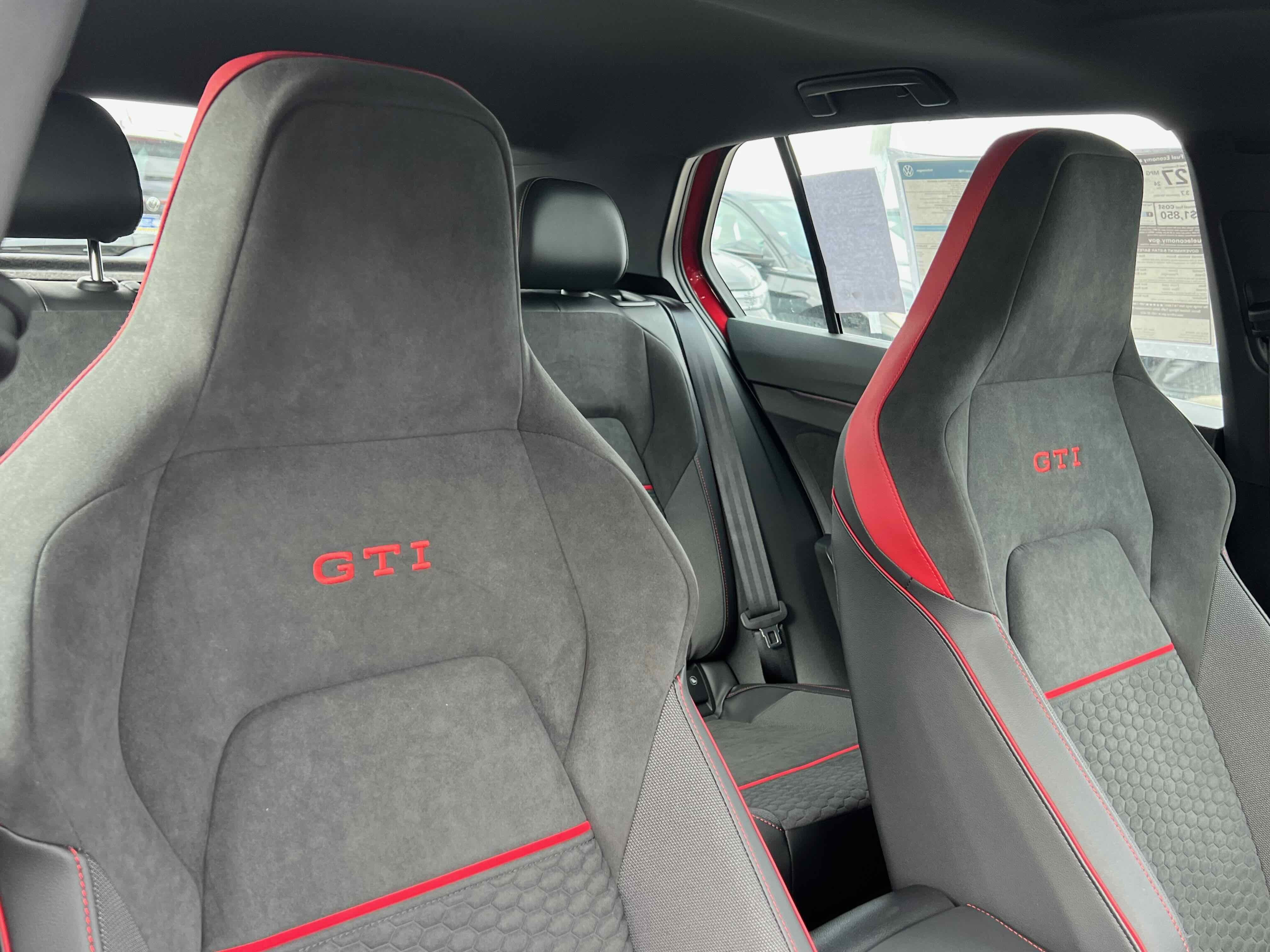 2026 Volkswagen Golf GTI SE