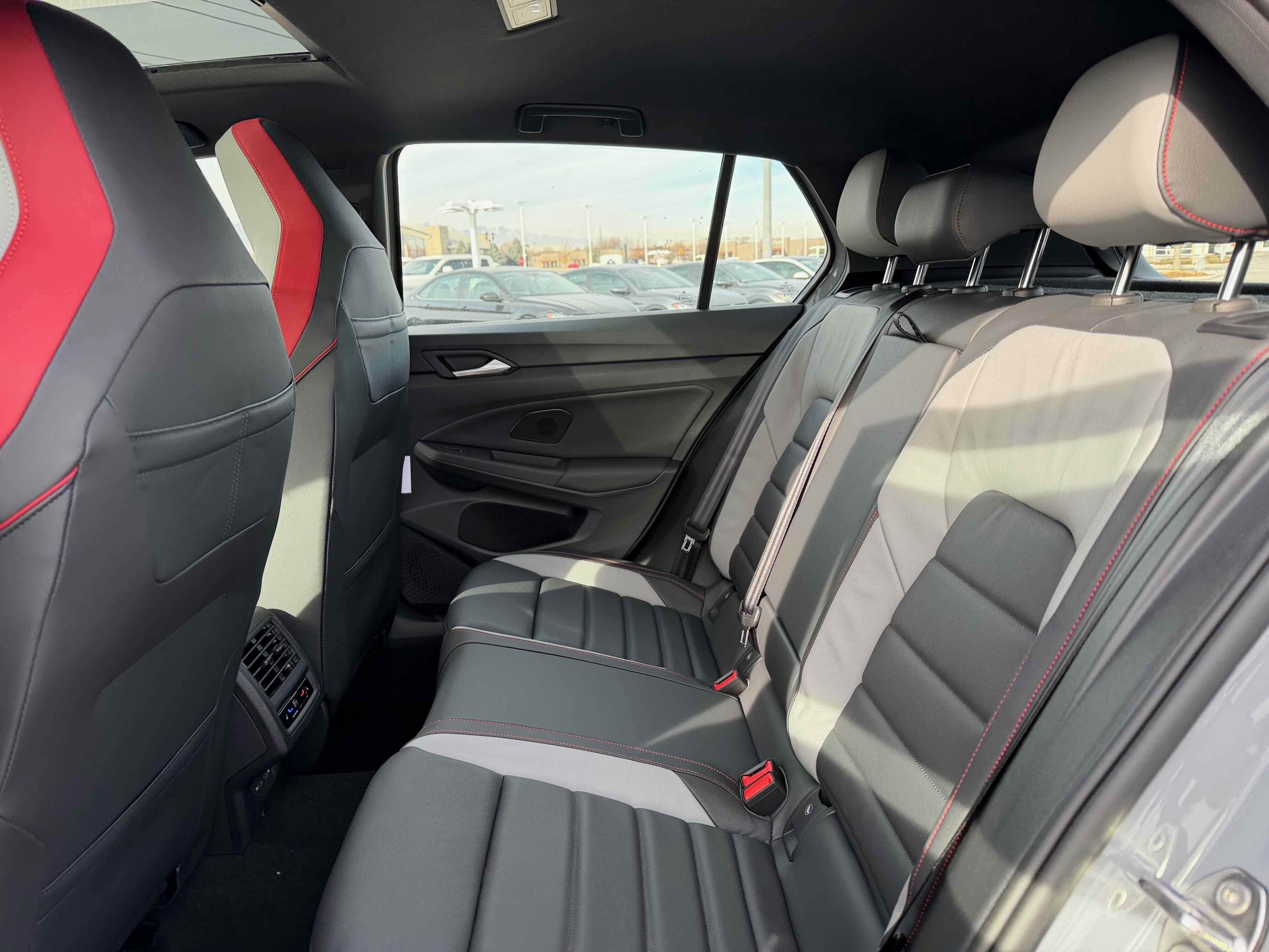 2026 Volkswagen Golf GTI Autobahn