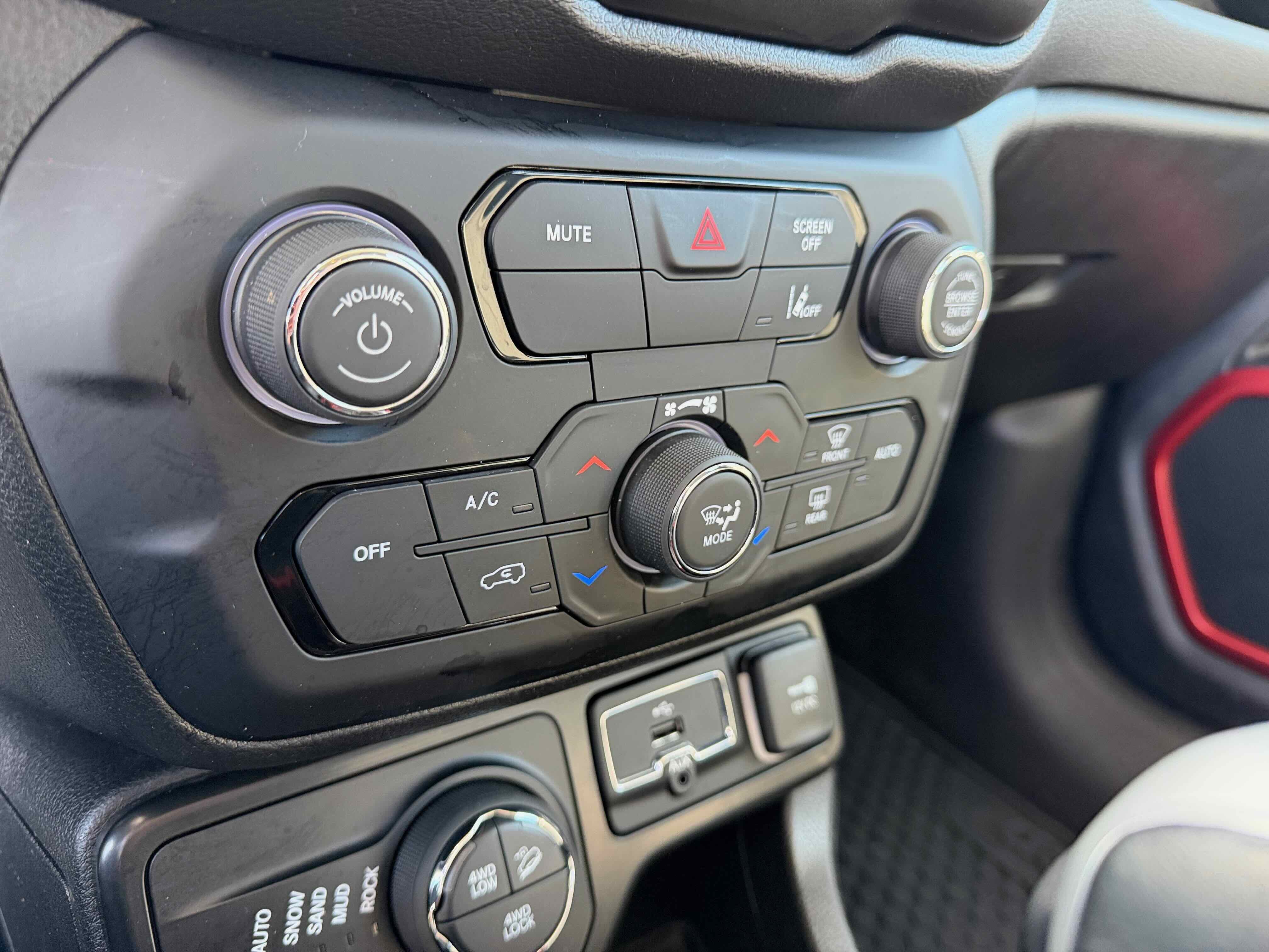 2022 Jeep Renegade Trailhawk